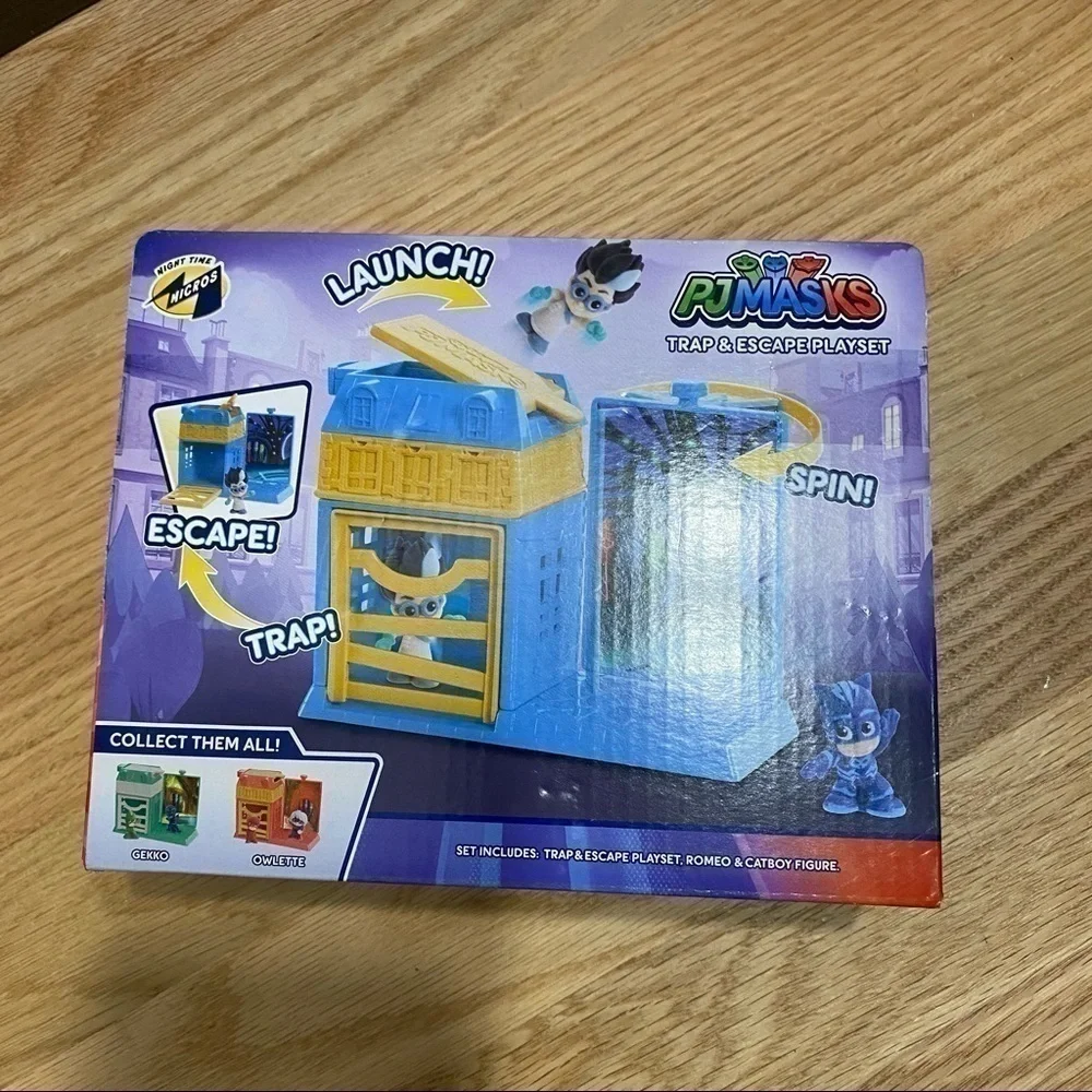 PJ Masks Trap & Escape Playset Catboy & Romeo NEW